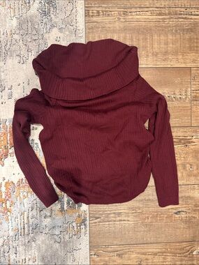 Ribbed Off-Shoulder Sweater - Burgundy